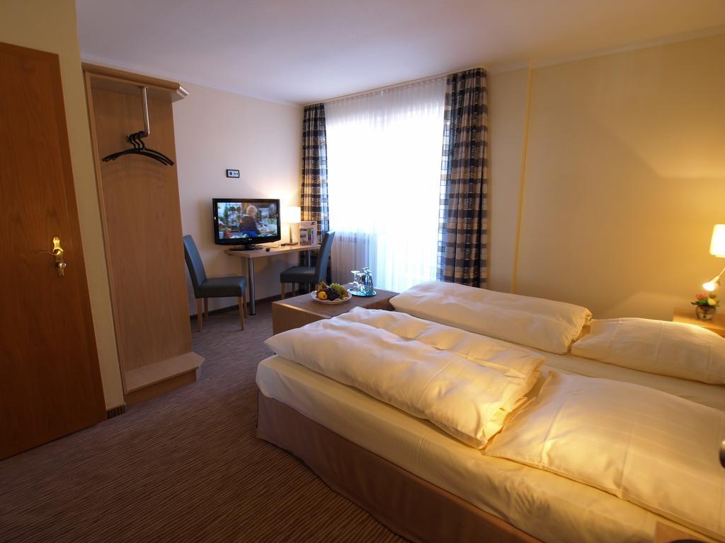 Hotel Landhaus Silbertanne Rotenburg an der Fulda Exteriör bild